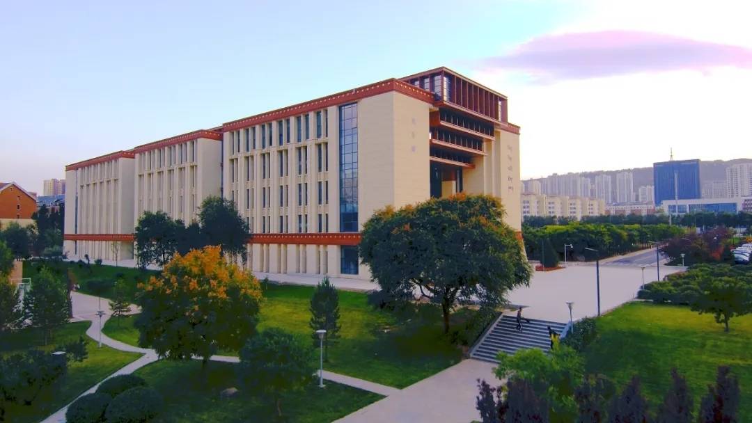 青海民族科技大学