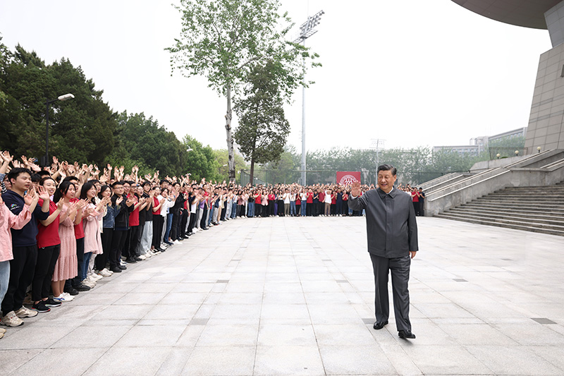 习近平考察中国人民大学